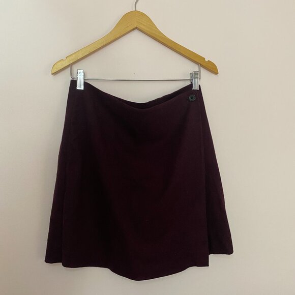 Beautiful dark burgundy skirt - Picture 2 of 5
